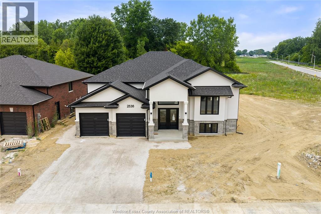 2596 MAYFAIR AVENUE South - 36