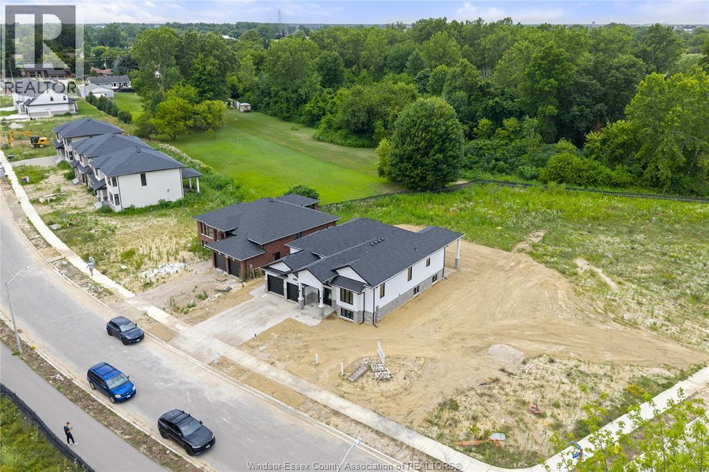 2596 MAYFAIR AVENUE South - 37