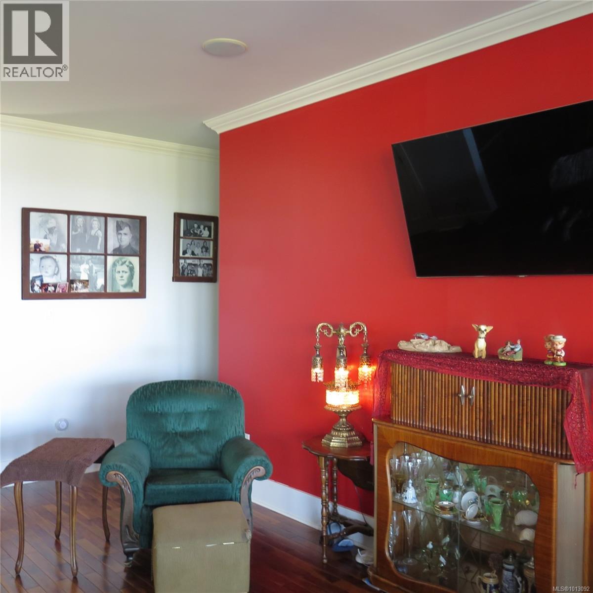 426 Davis Rd, Ladysmith