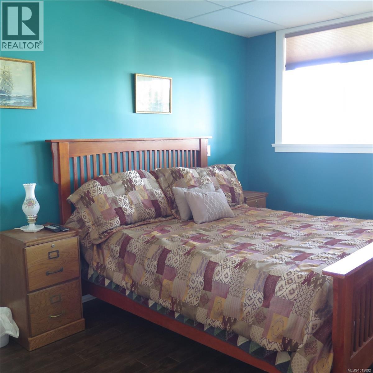 426 Davis Rd, Ladysmith