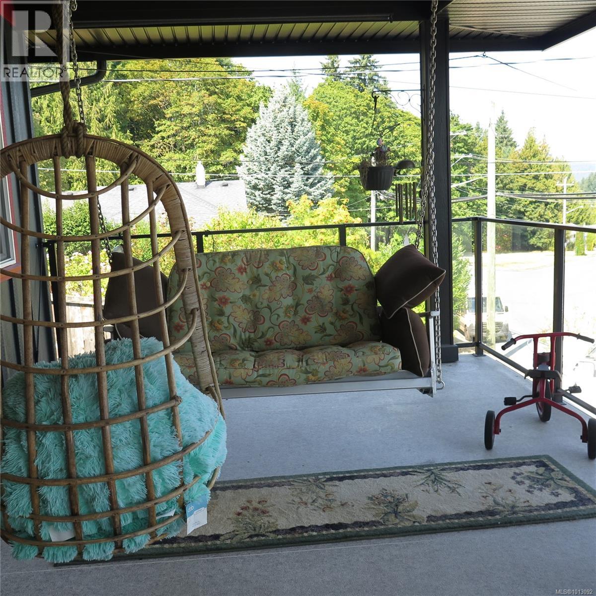 426 Davis Rd, Ladysmith