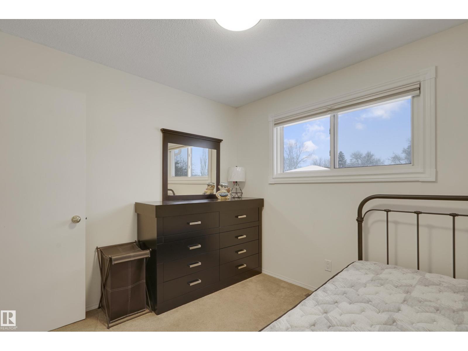 6208 149 AV NW, Edmonton