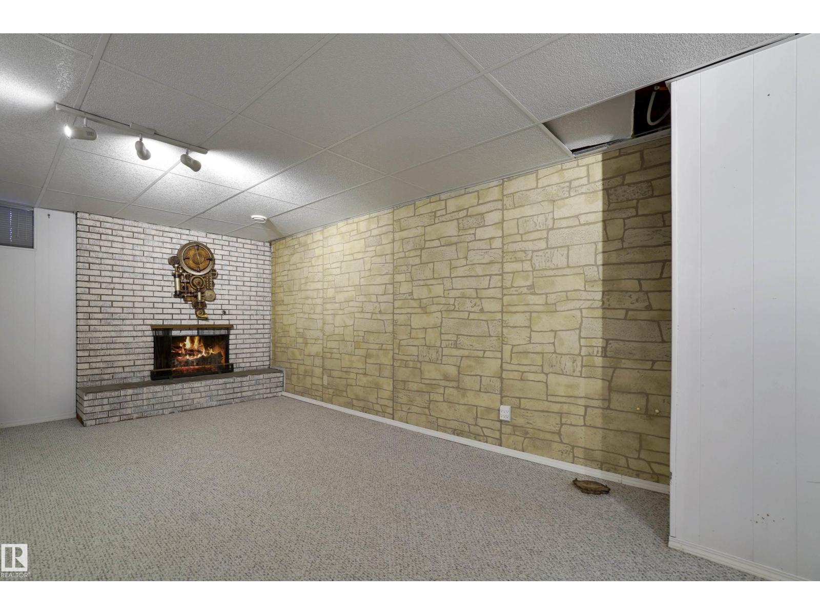 6208 149 AV NW, Edmonton