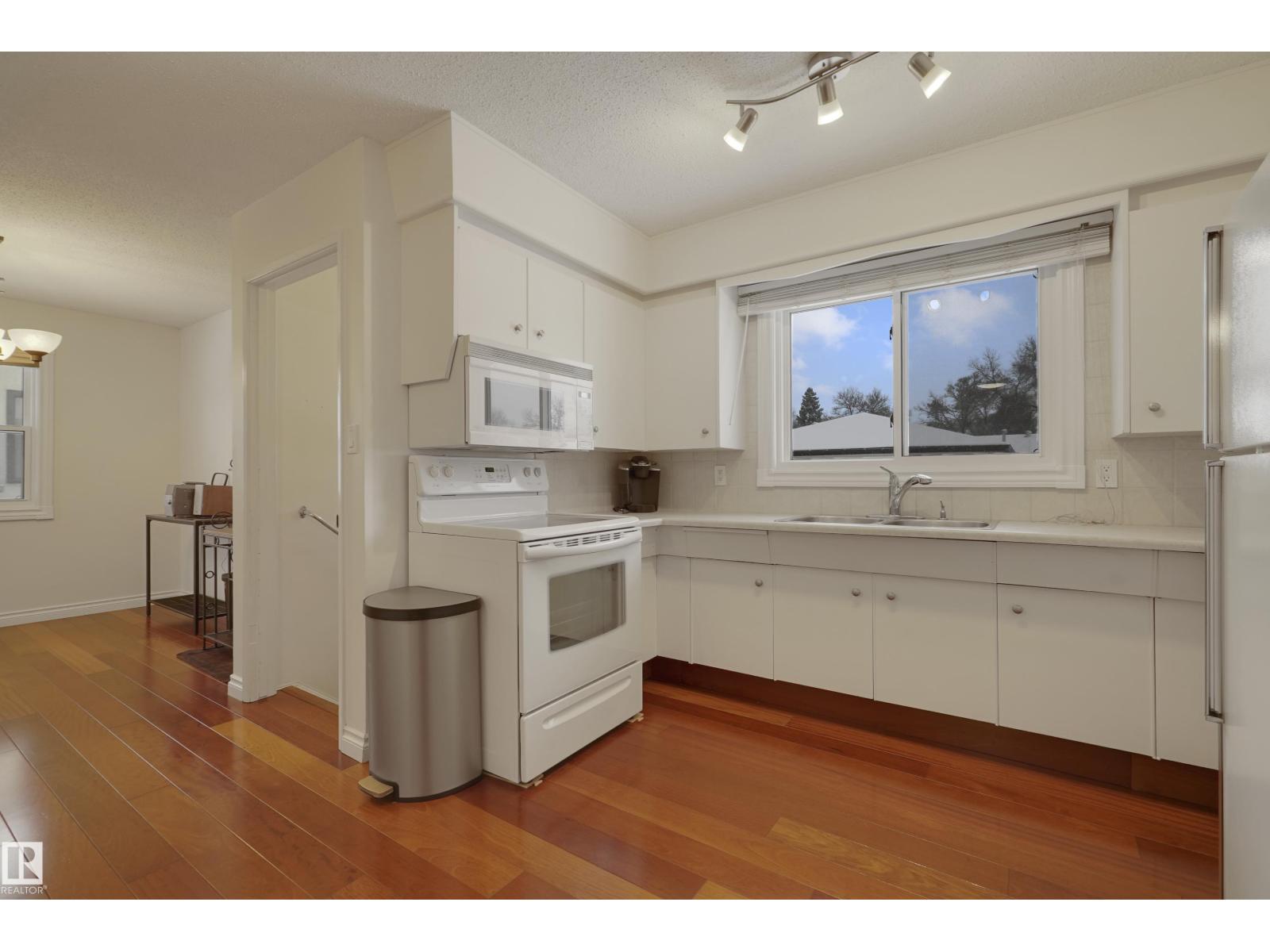 6208 149 AV NW, Edmonton