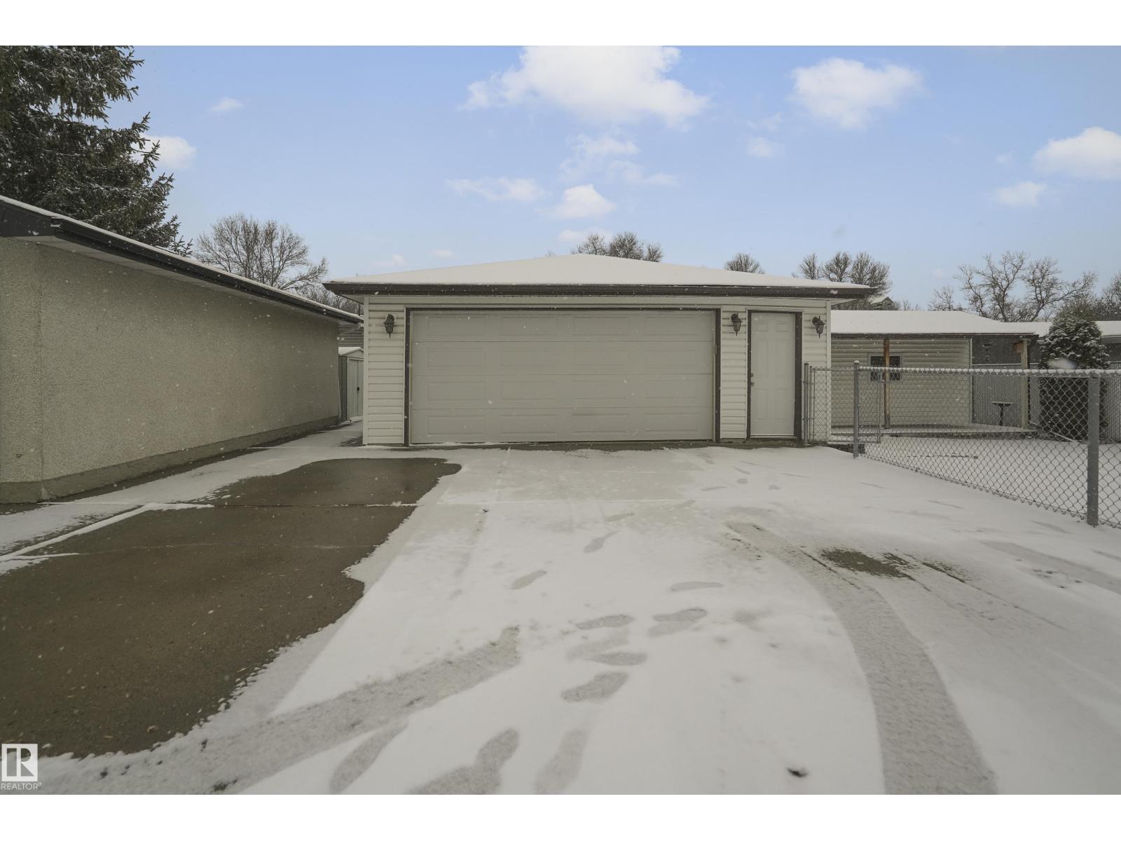 6208 149 AV NW, Edmonton