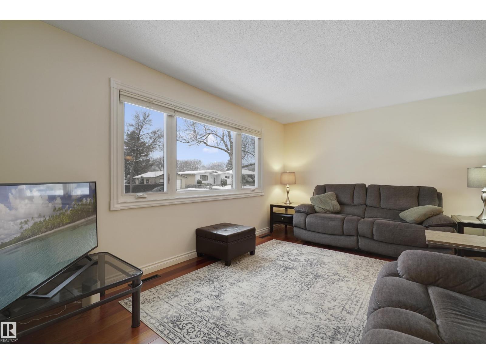 6208 149 AV NW, Edmonton