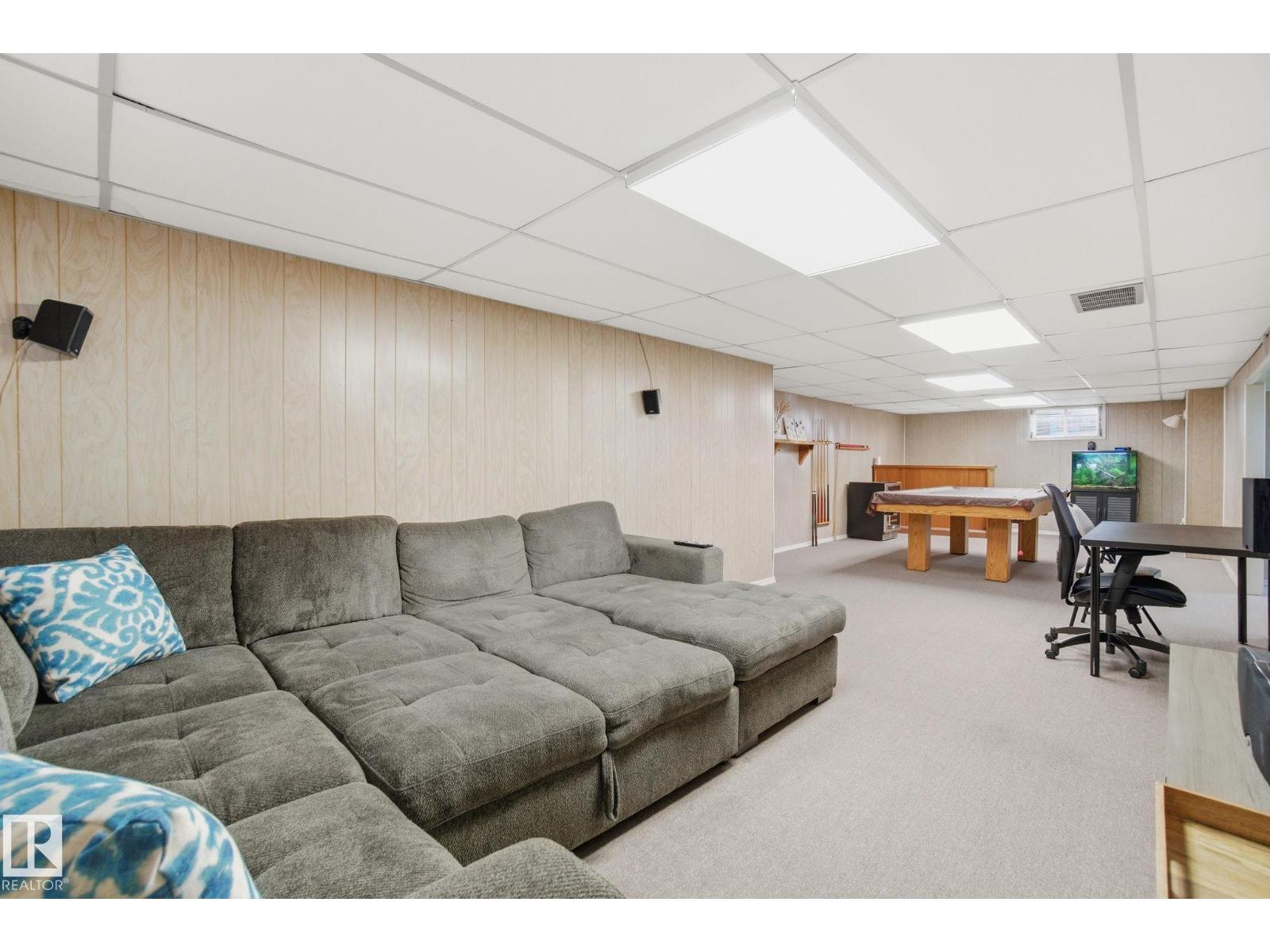 10657 St Gabriel School RD NW, Edmonton