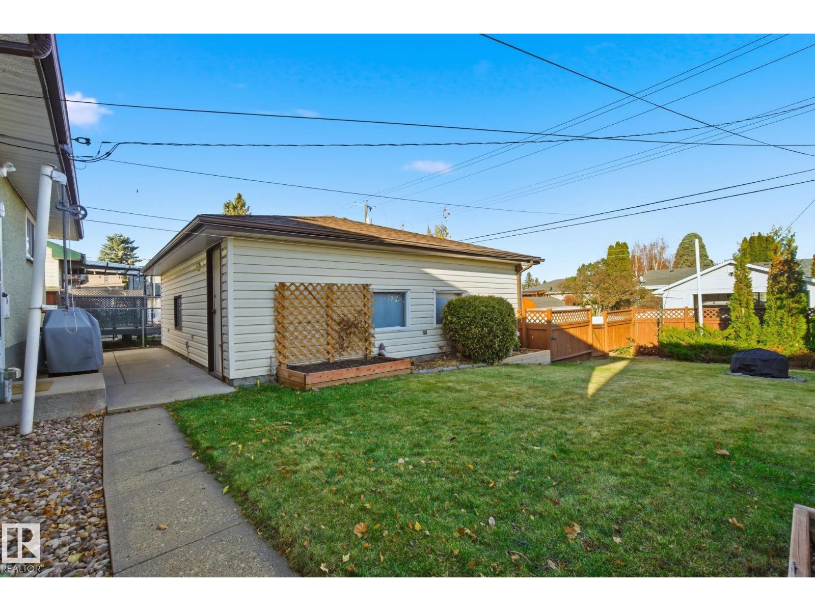 10657 St Gabriel School RD NW, Edmonton