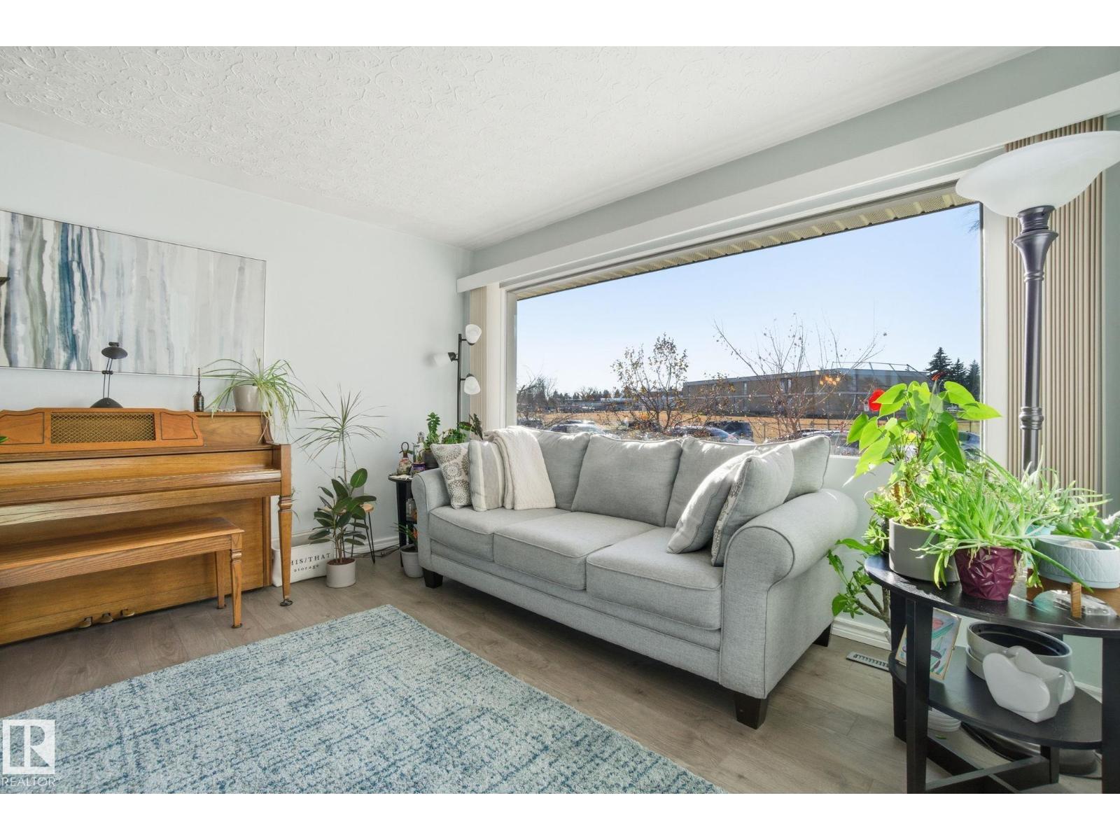 10657 St Gabriel School RD NW, Edmonton