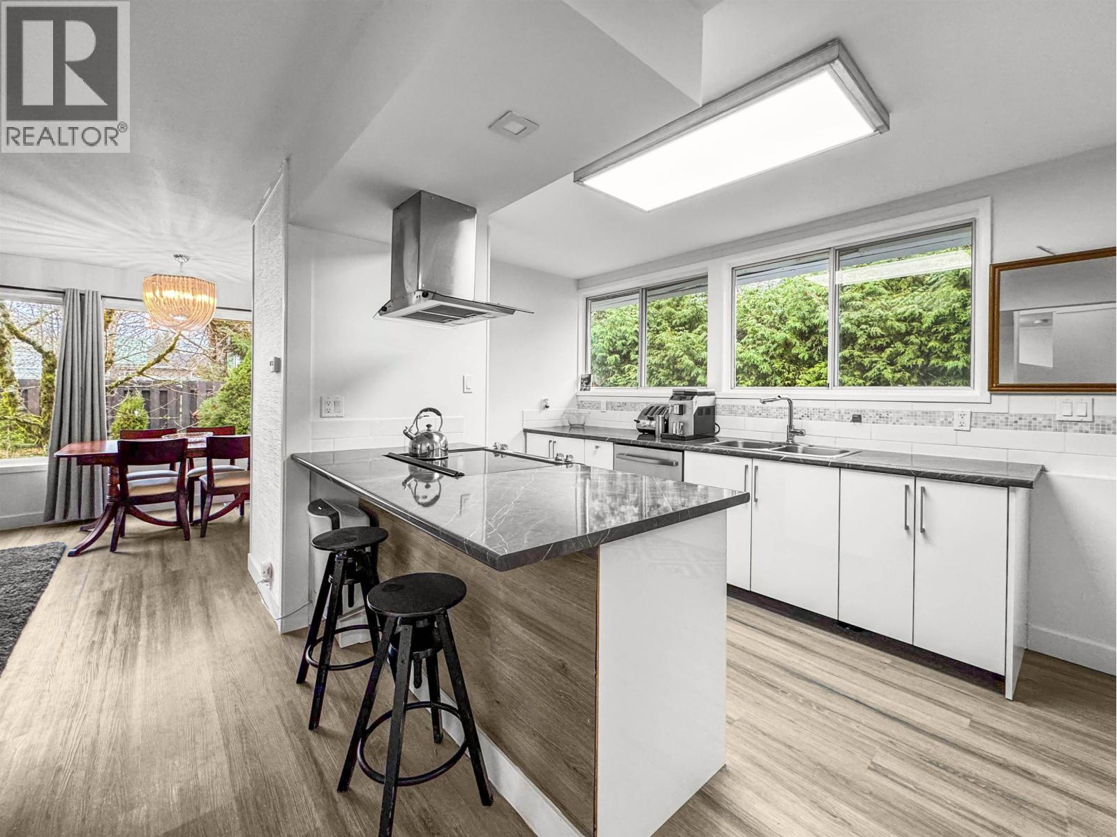 87 SWALLOW STREET, Kitimat