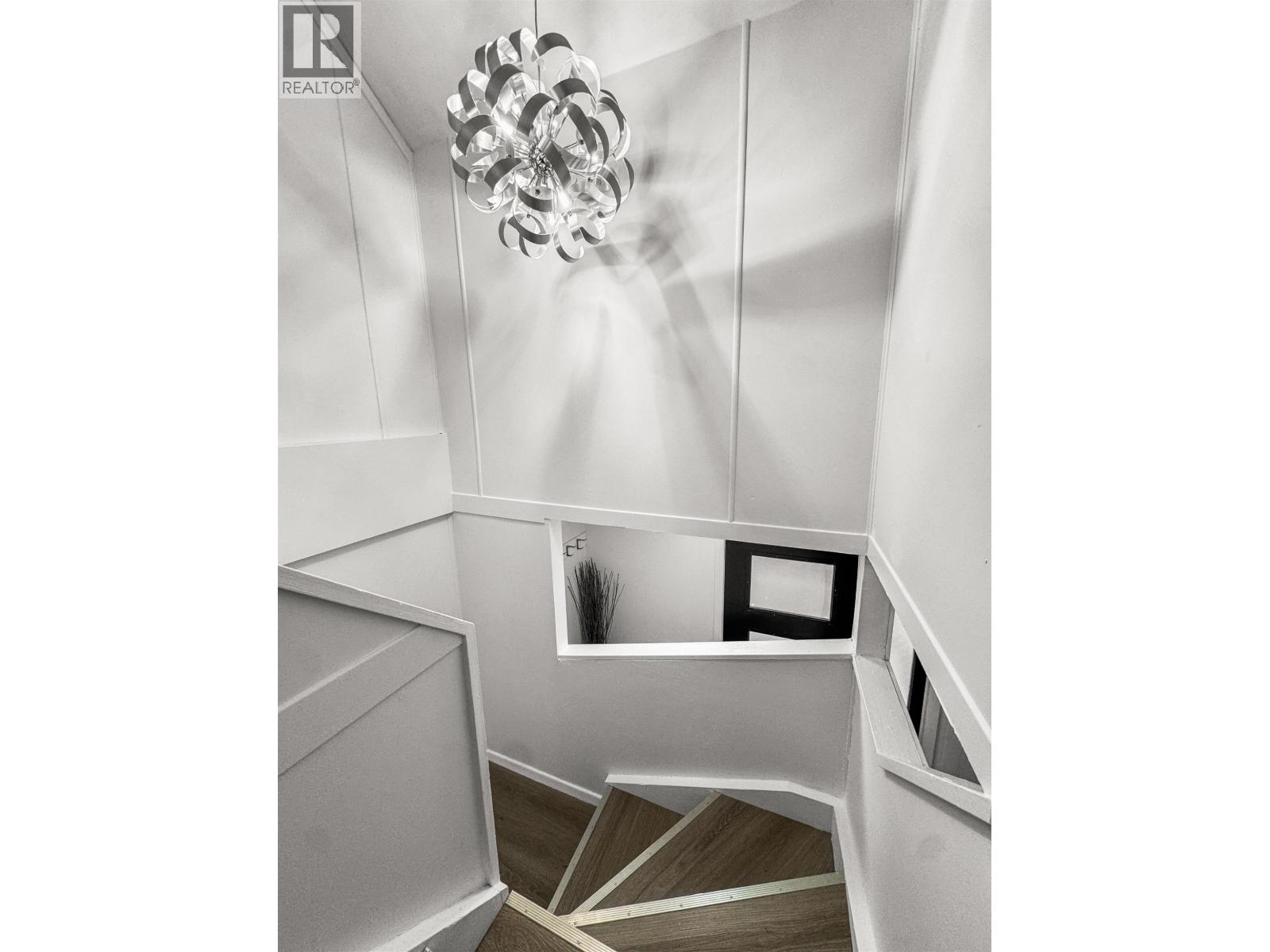 87 SWALLOW STREET, Kitimat