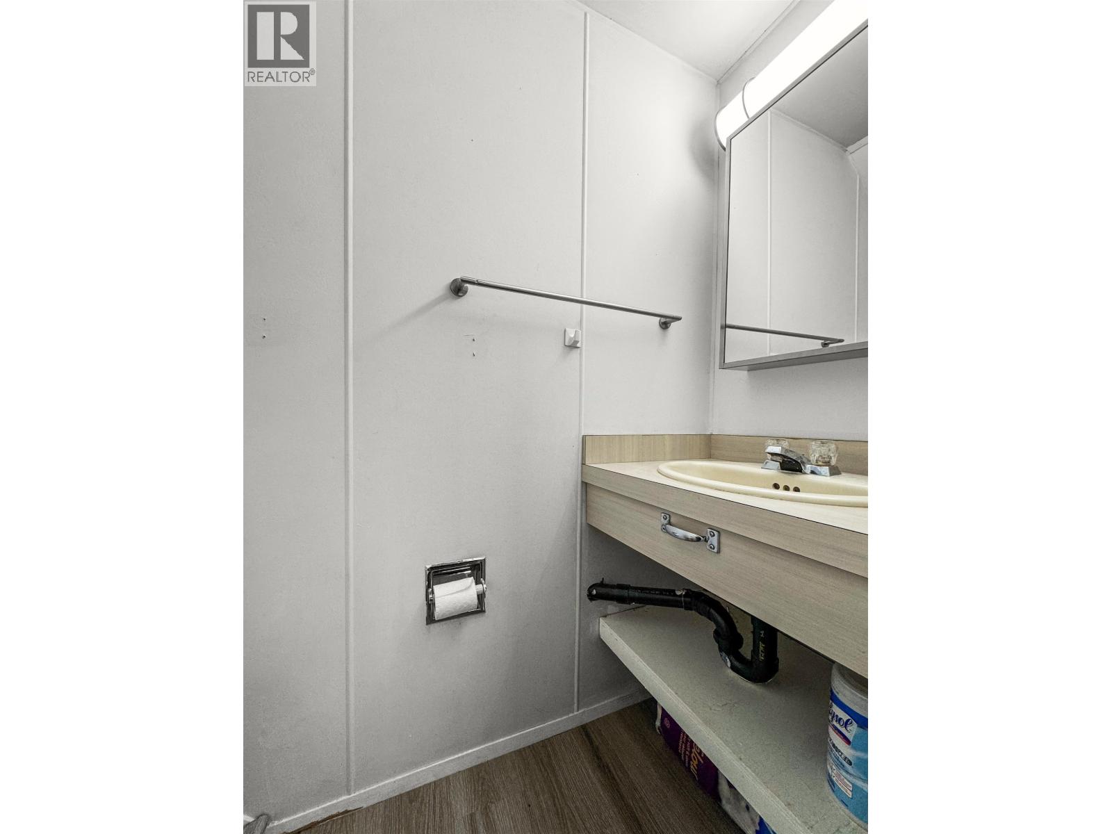 87 SWALLOW STREET, Kitimat