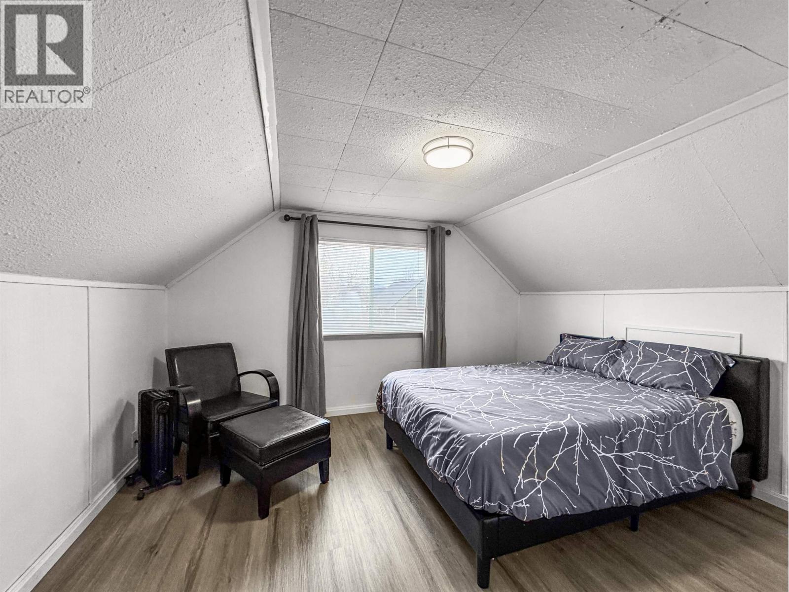 87 SWALLOW STREET, Kitimat