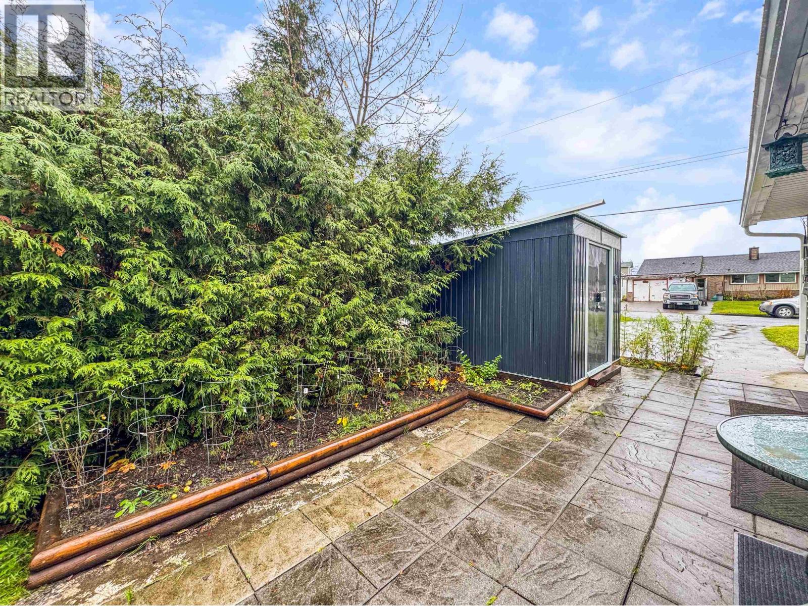 87 SWALLOW STREET, Kitimat