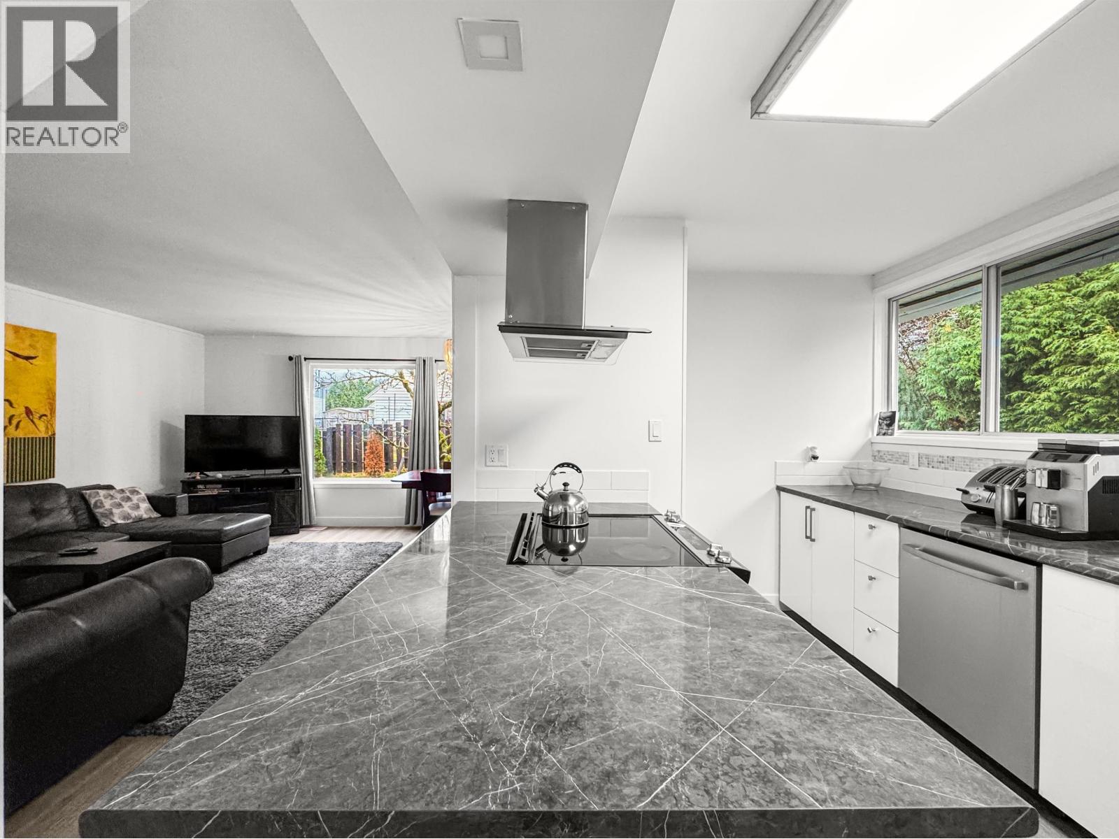 87 SWALLOW STREET, Kitimat