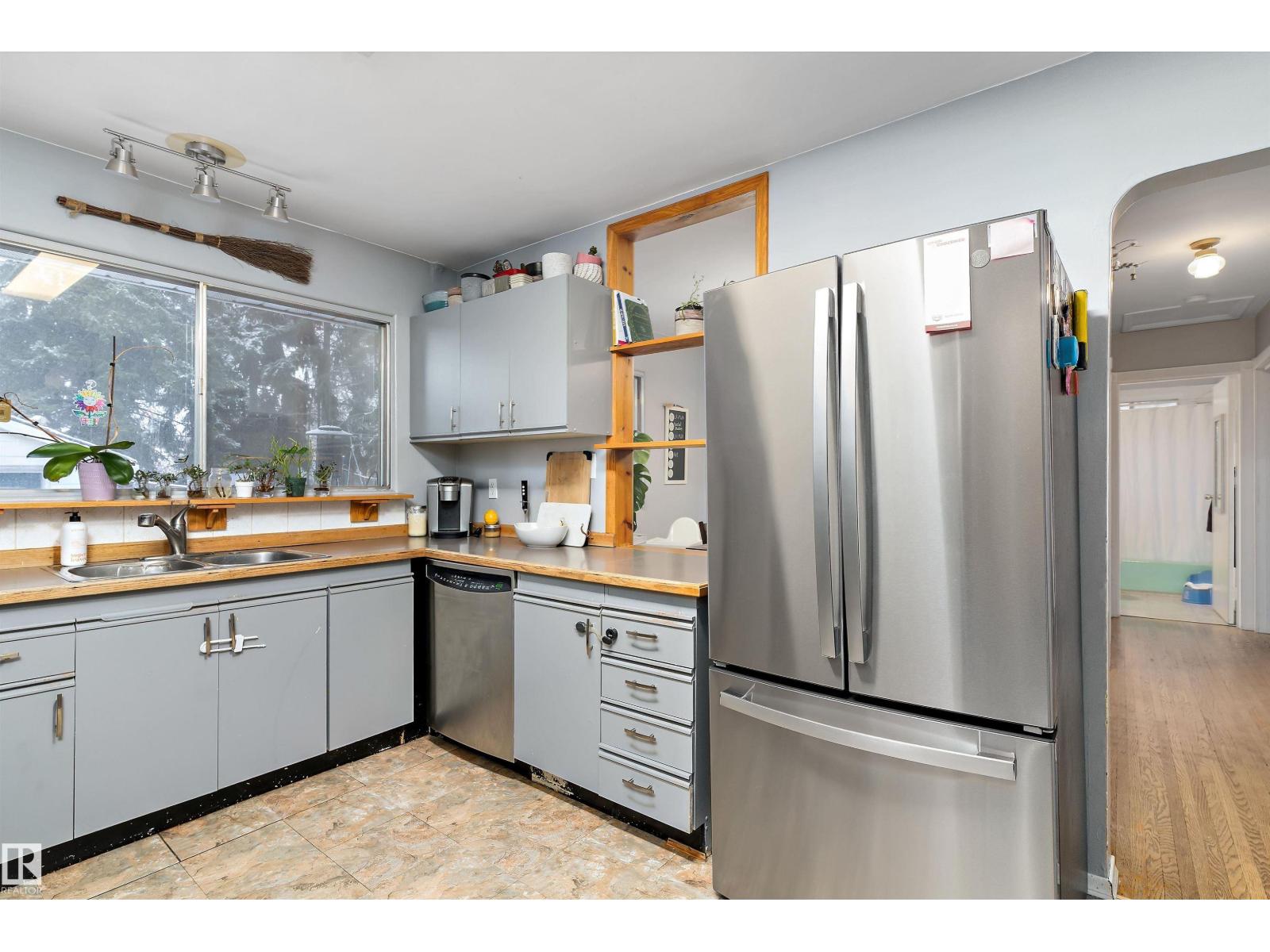 12131 141 ST NW, Edmonton