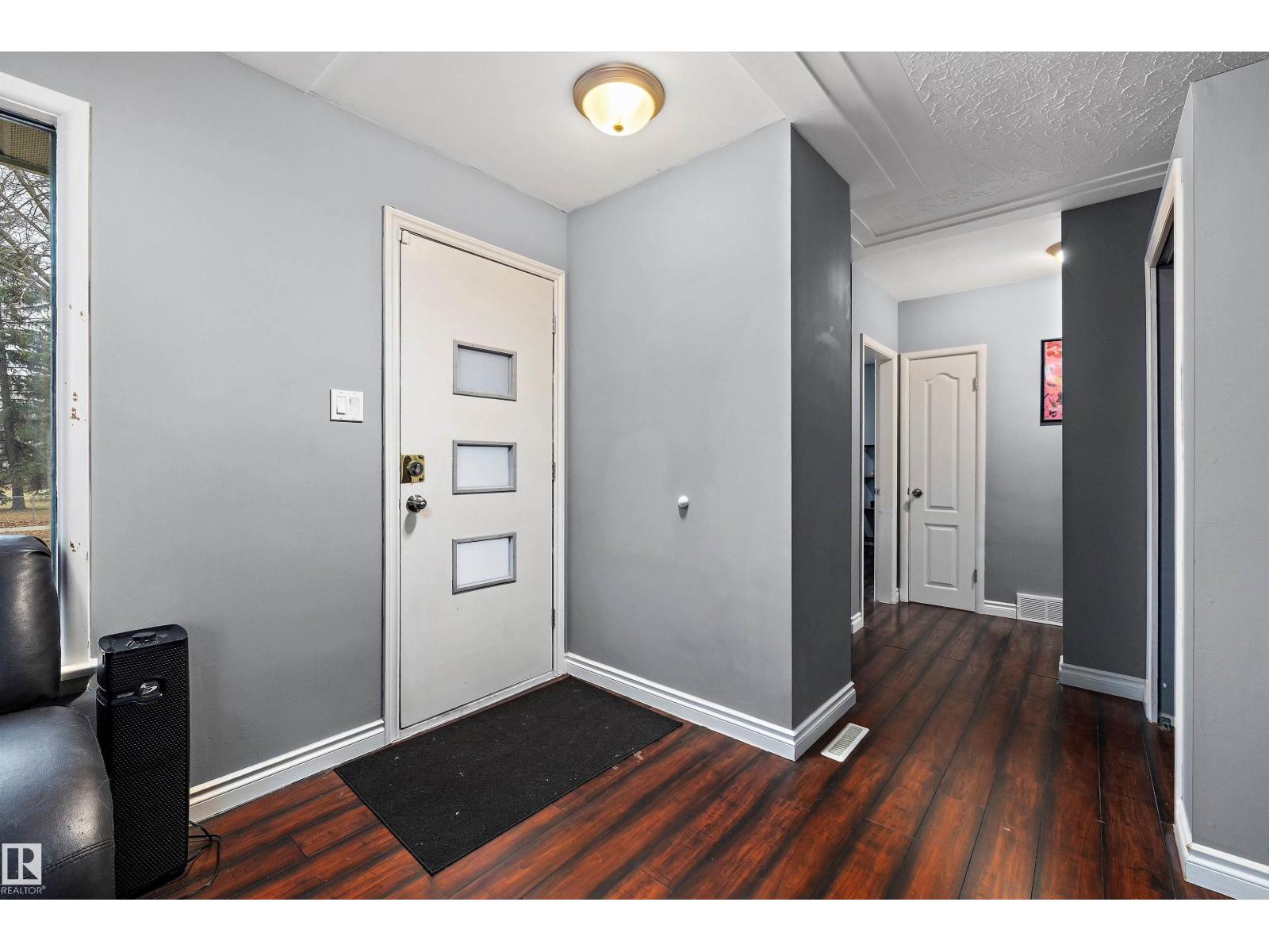 12039 52 ST NW, Edmonton