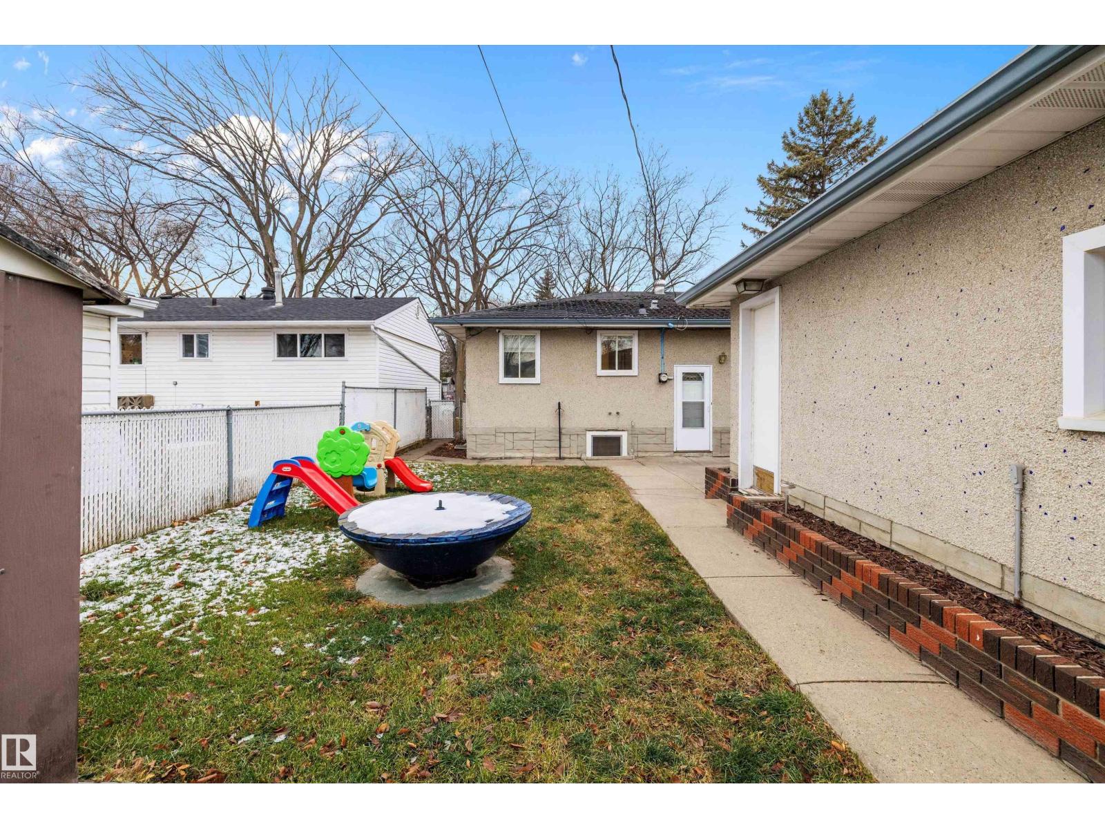 12039 52 ST NW, Edmonton