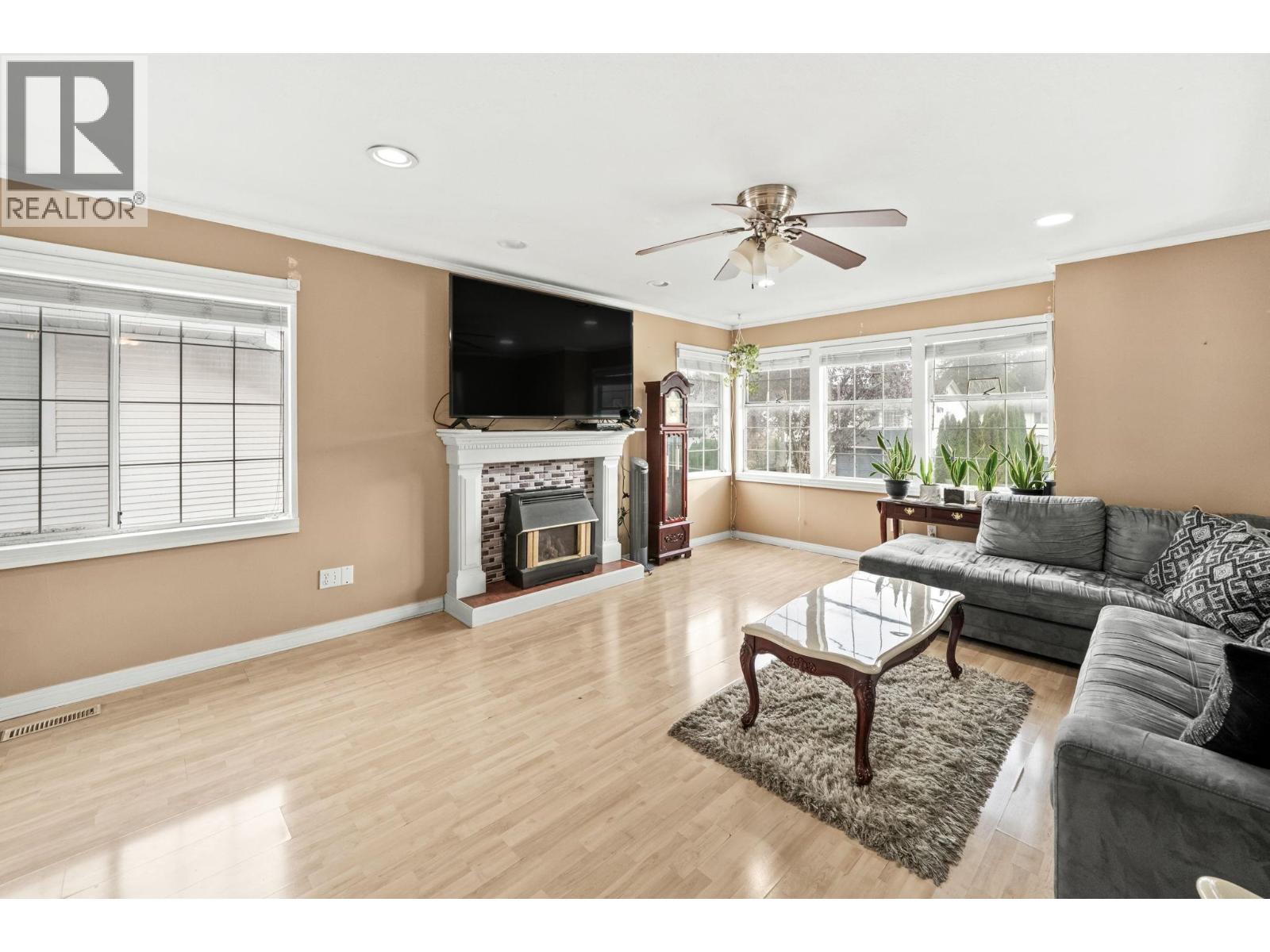 12349 NIKOLA STREET, Pitt Meadows