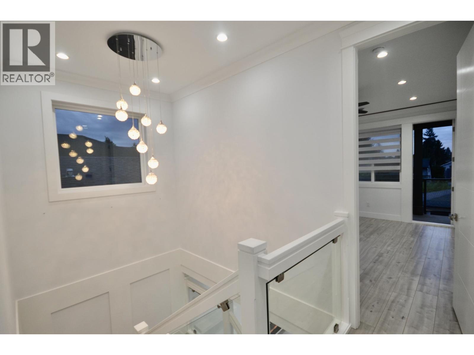 1936 PRAIRIE AVENUE, Port Coquitlam