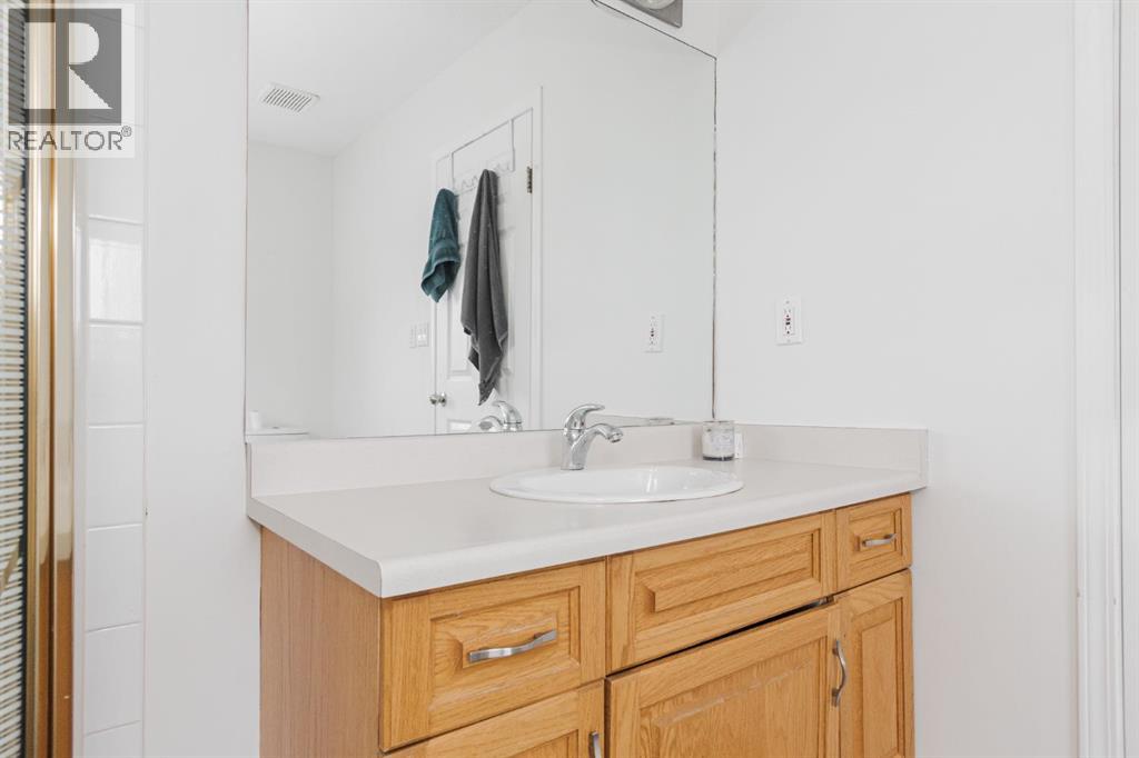 168 Burton Place, Fort McMurray