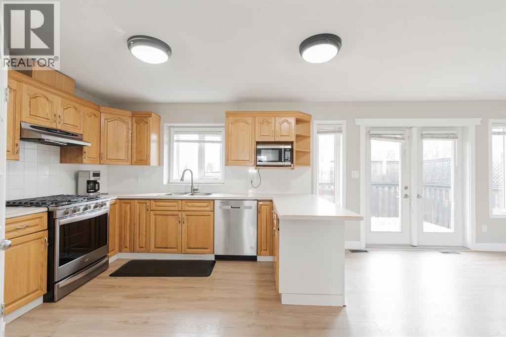 168 Burton Place, Fort McMurray