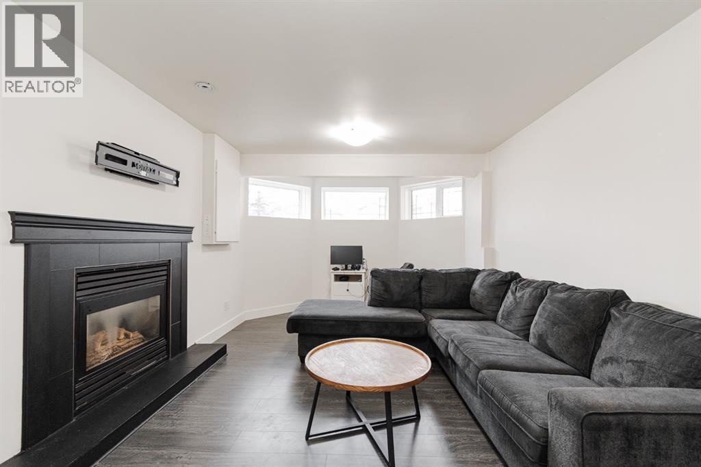 168 Burton Place, Fort McMurray