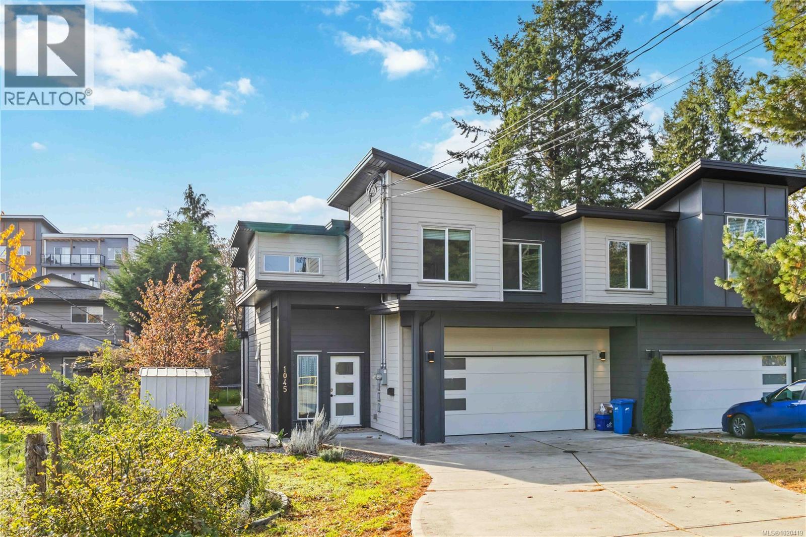 1045 Goldstream Ave, Langford