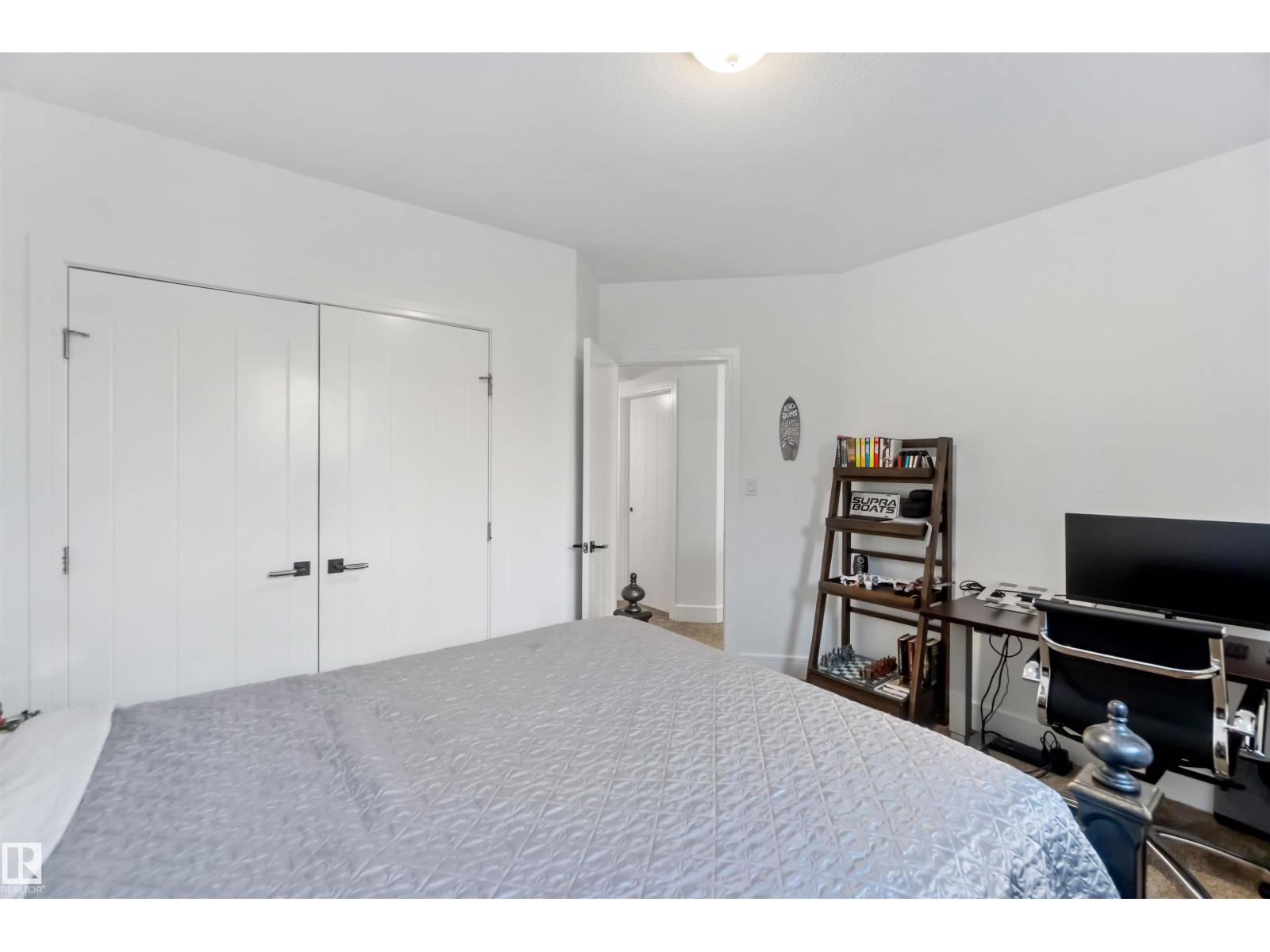 4 GRENFELL AV, St. Albert