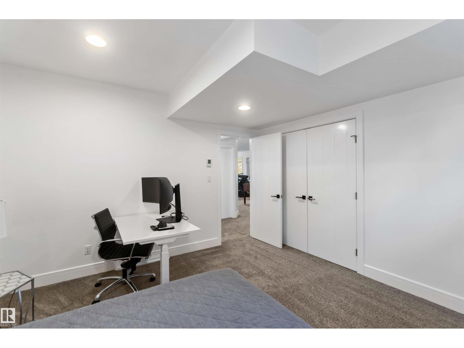 4 GRENFELL AV, St. Albert