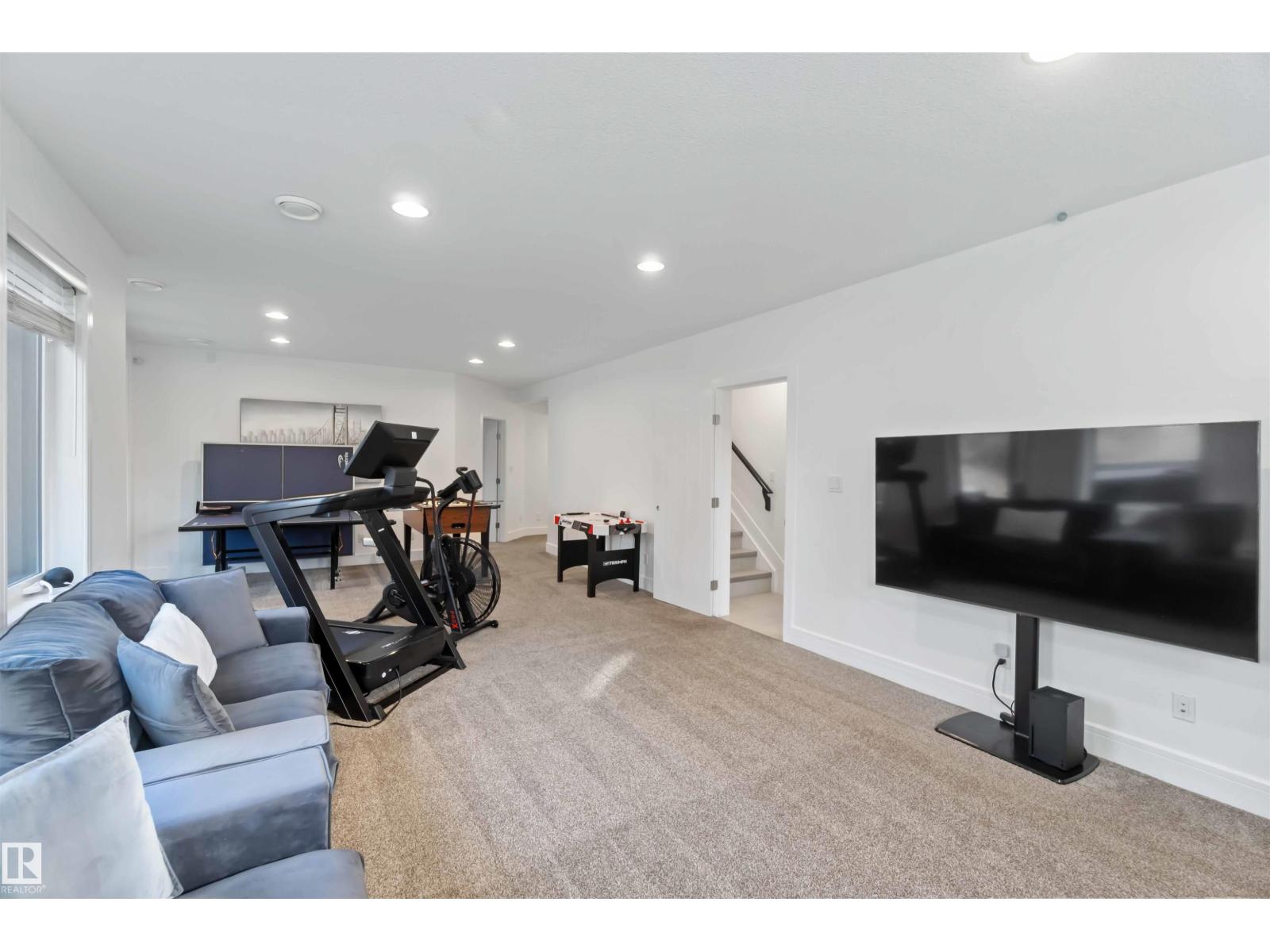 4 GRENFELL AV, St. Albert