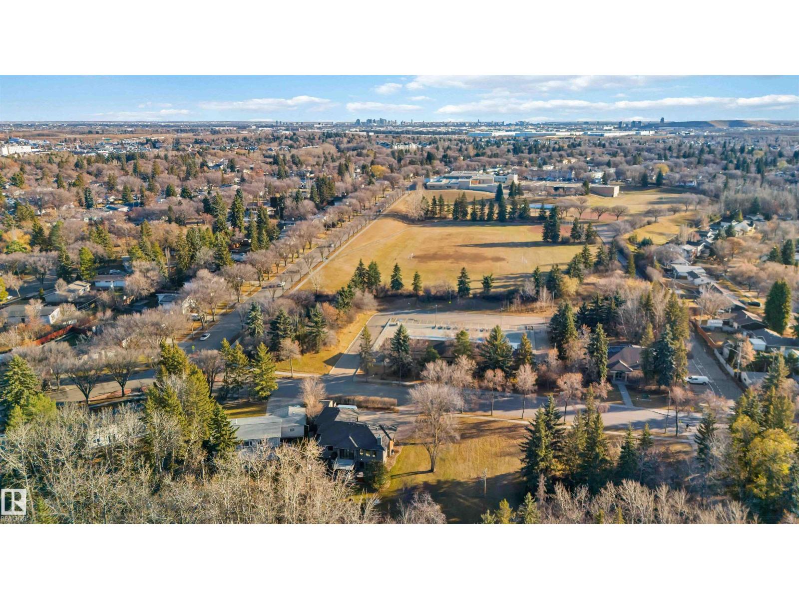 4 GRENFELL AV, St. Albert