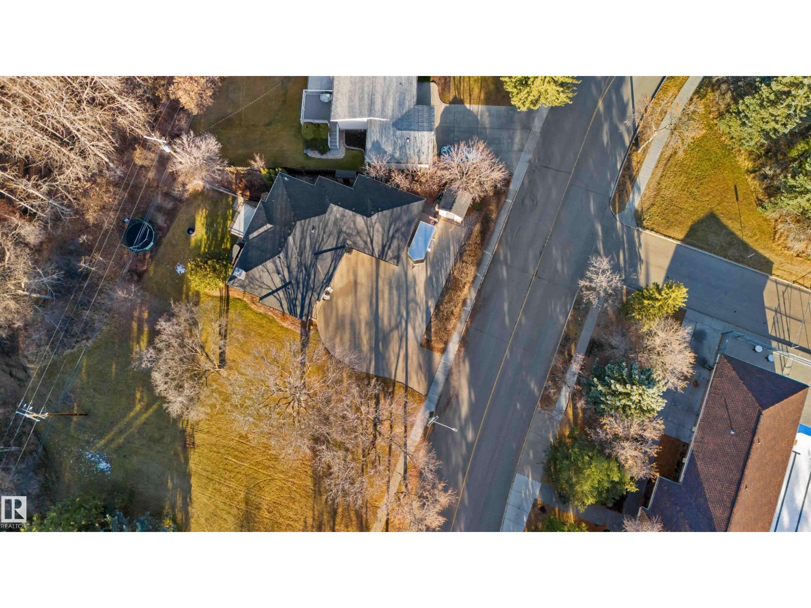 4 GRENFELL AV, St. Albert