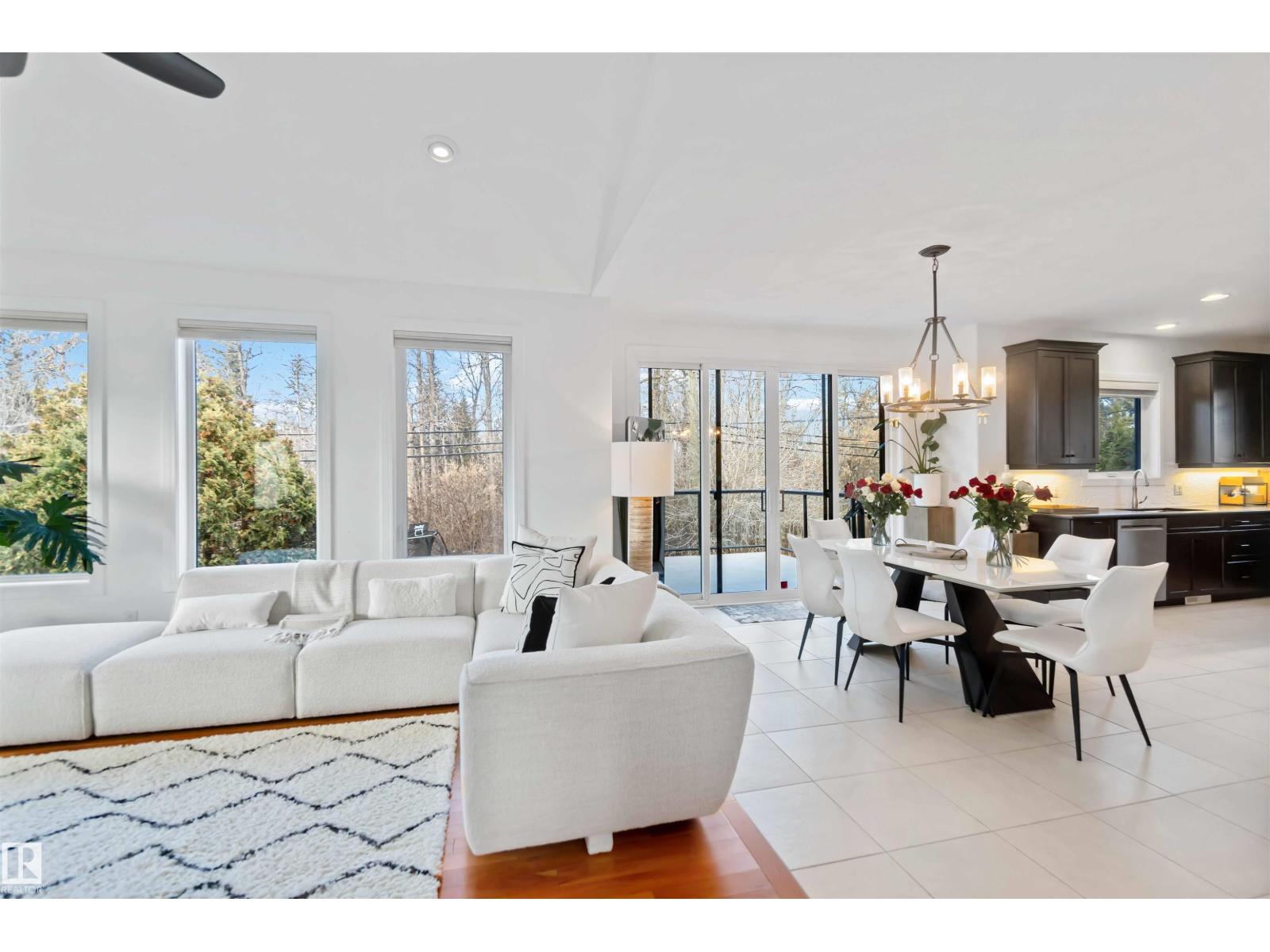 4 GRENFELL AV, St. Albert