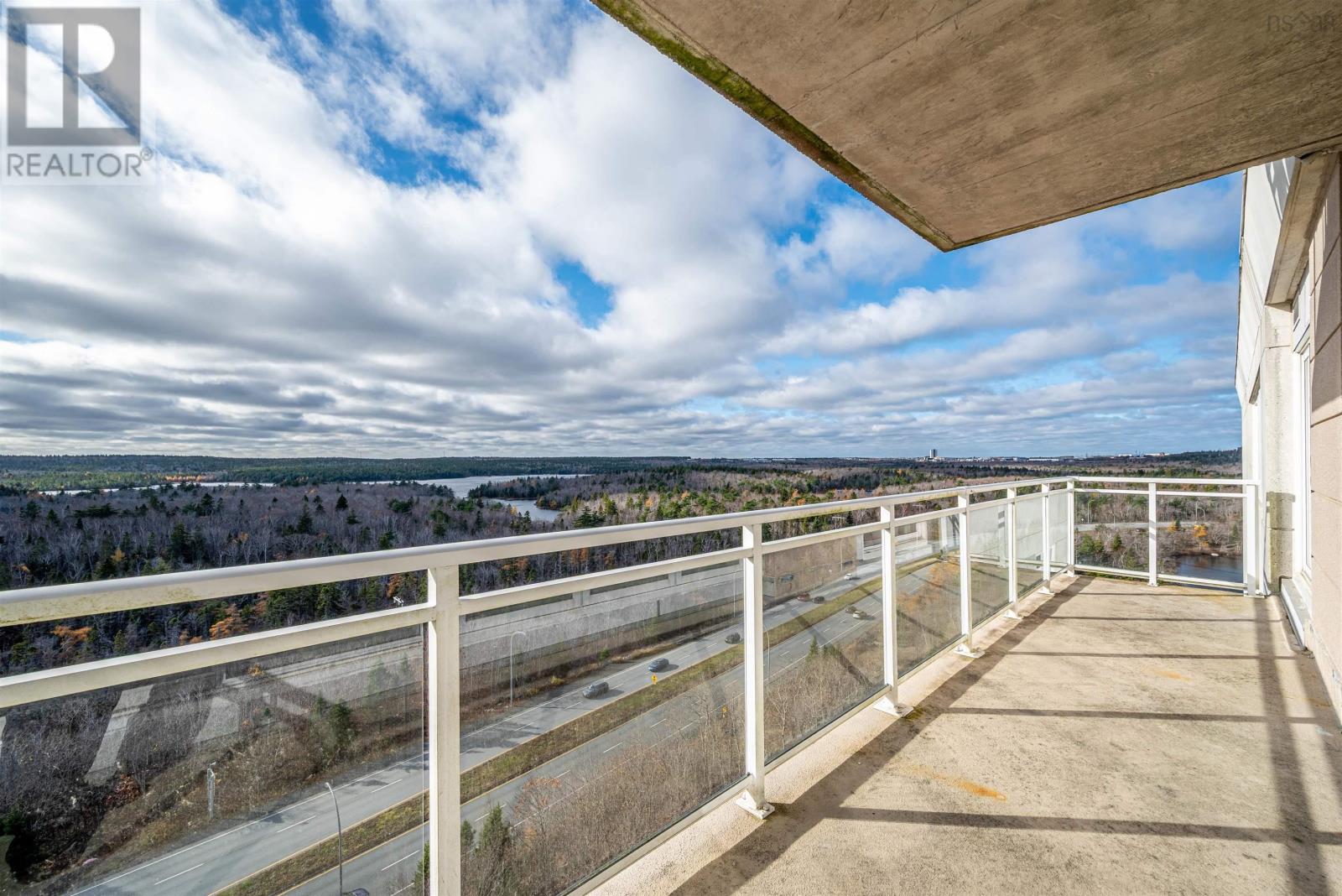 Property 28 of 29 of 1006 60 Walter Havill Drive