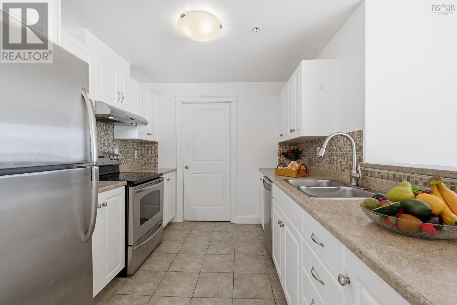 Property 4 of 29 of 1006 60 Walter Havill Drive