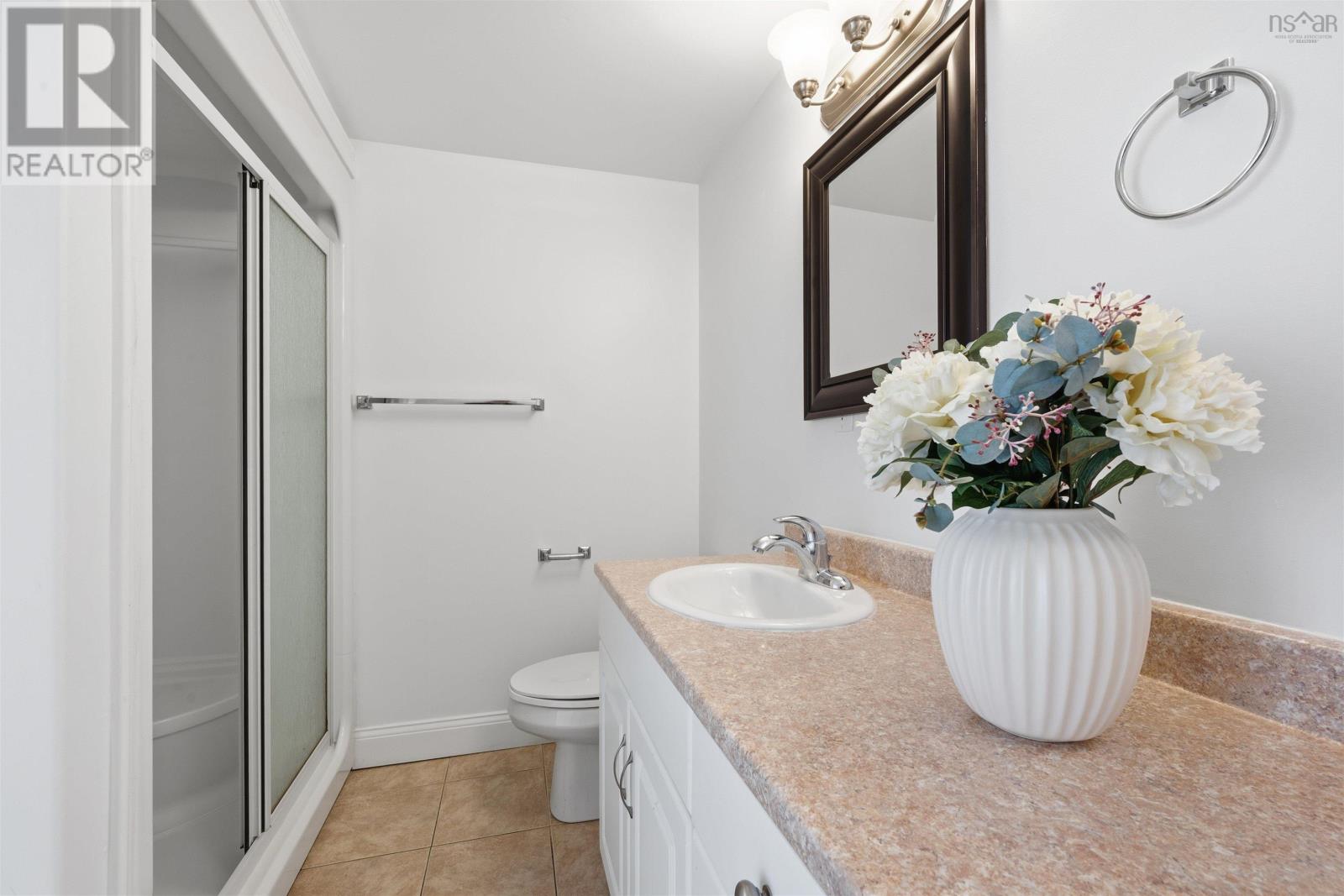 Property 26 of 29 of 1006 60 Walter Havill Drive