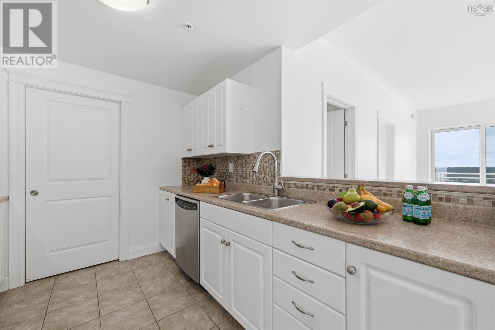 Property 5 of 29 of 1006 60 Walter Havill Drive