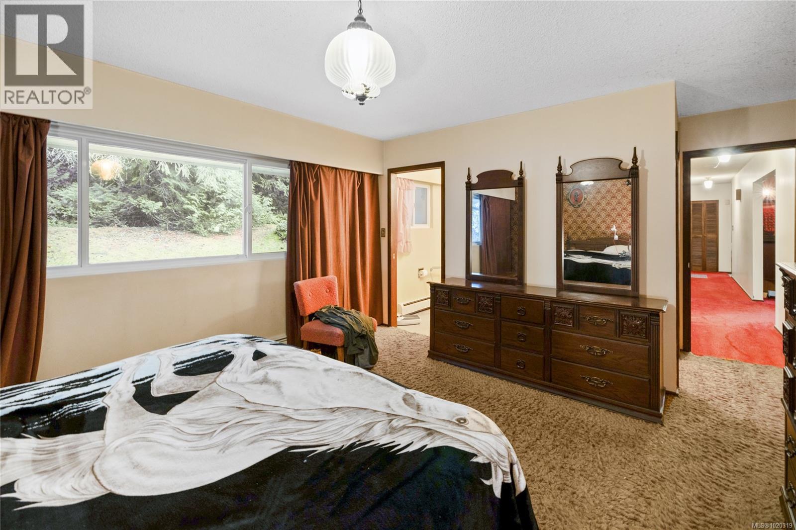 5621 Hammond Bay Rd, Nanaimo