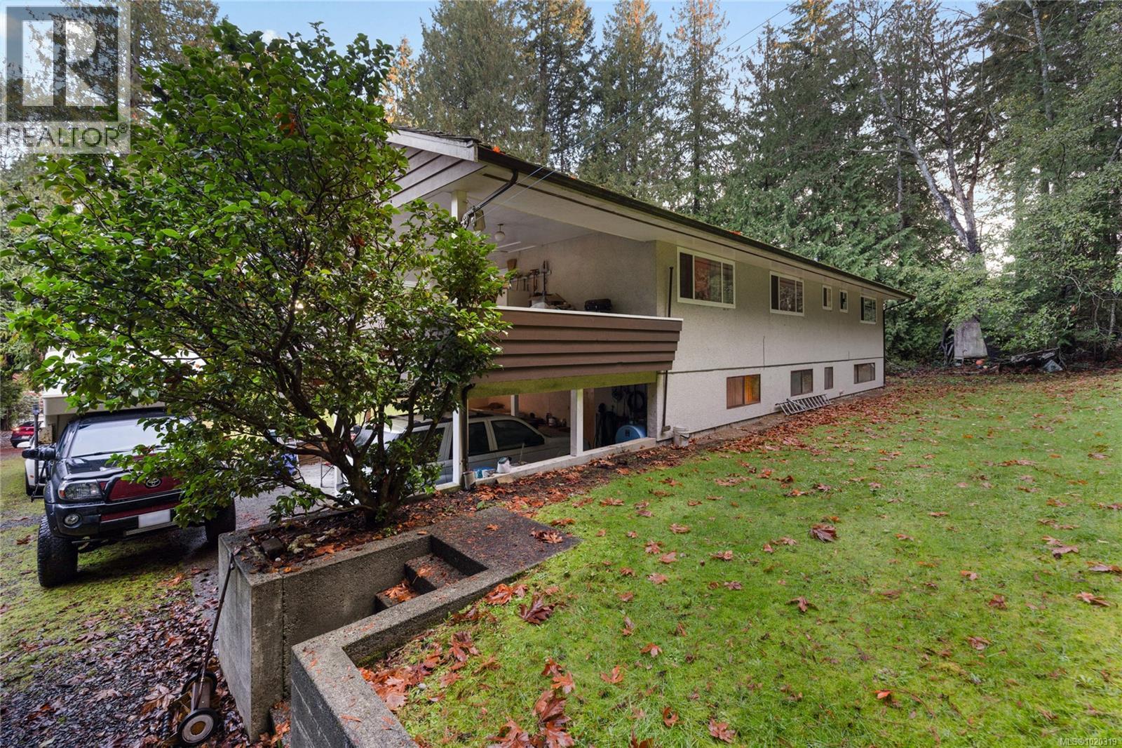 5621 Hammond Bay Rd, Nanaimo