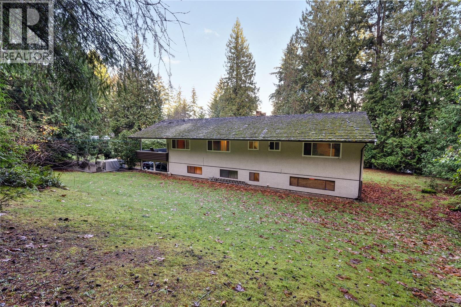 5621 Hammond Bay Rd, Nanaimo