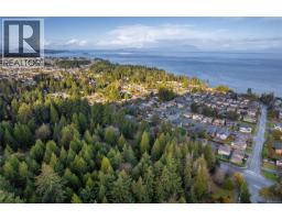 5611 Hammond Bay Rd, Nanaimo, BC V9T5N2 Photo 6