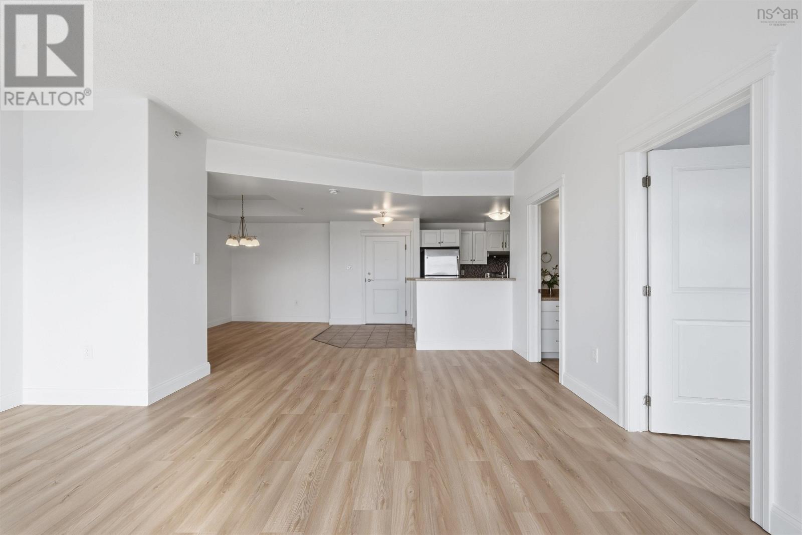 Property 16 of 29 of 1006 60 Walter Havill Drive