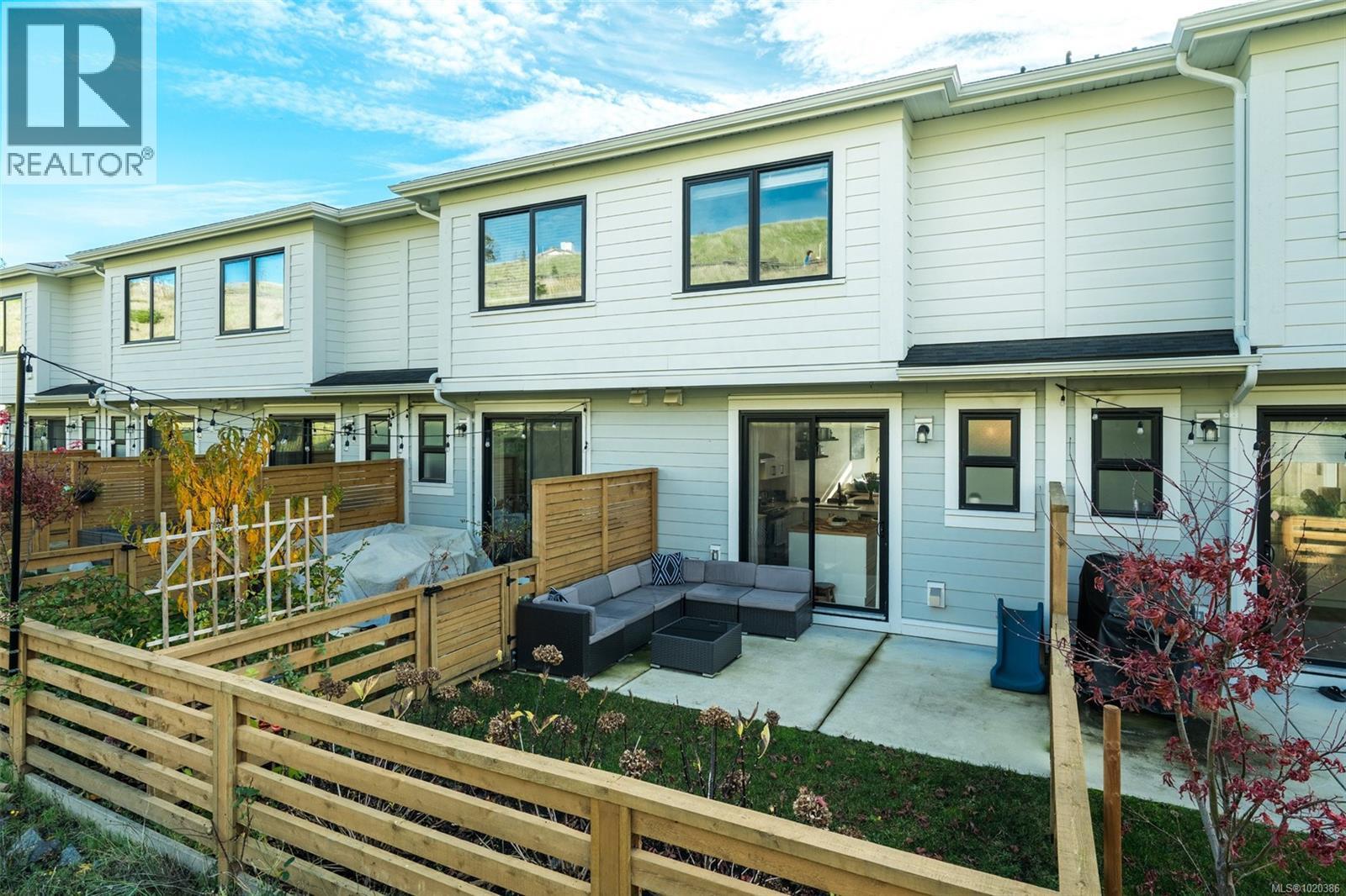 21 255 Caspian Dr, Colwood