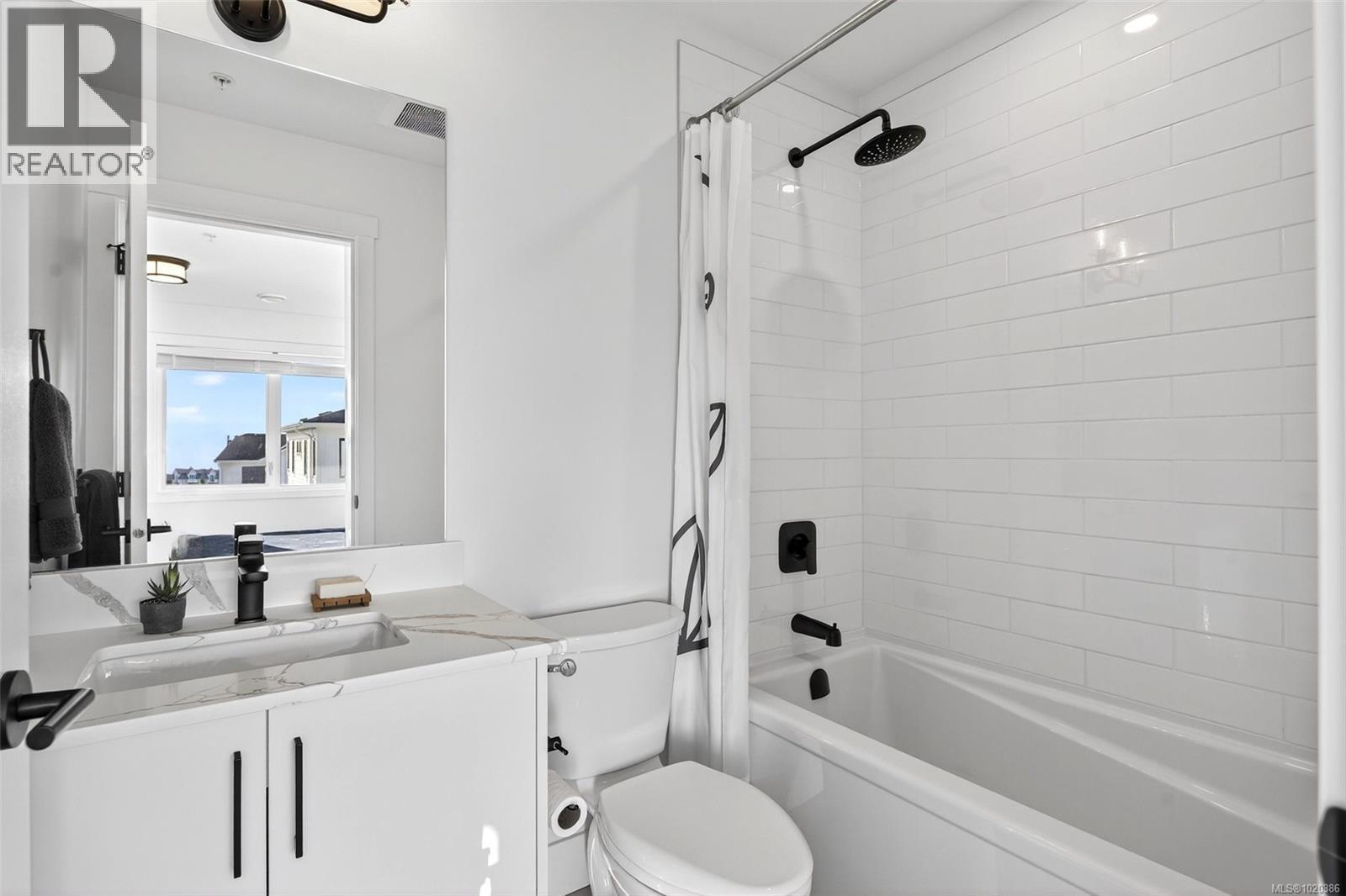 21 255 Caspian Dr, Colwood