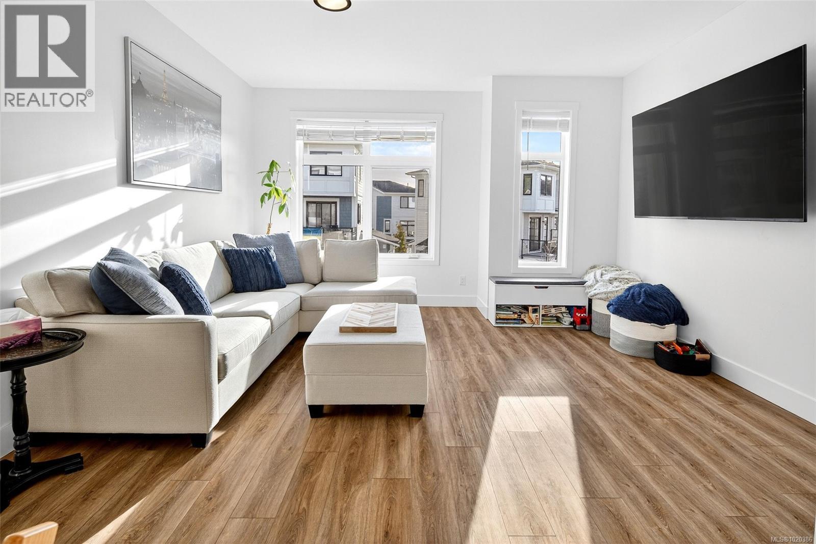 21 255 Caspian Dr, Colwood