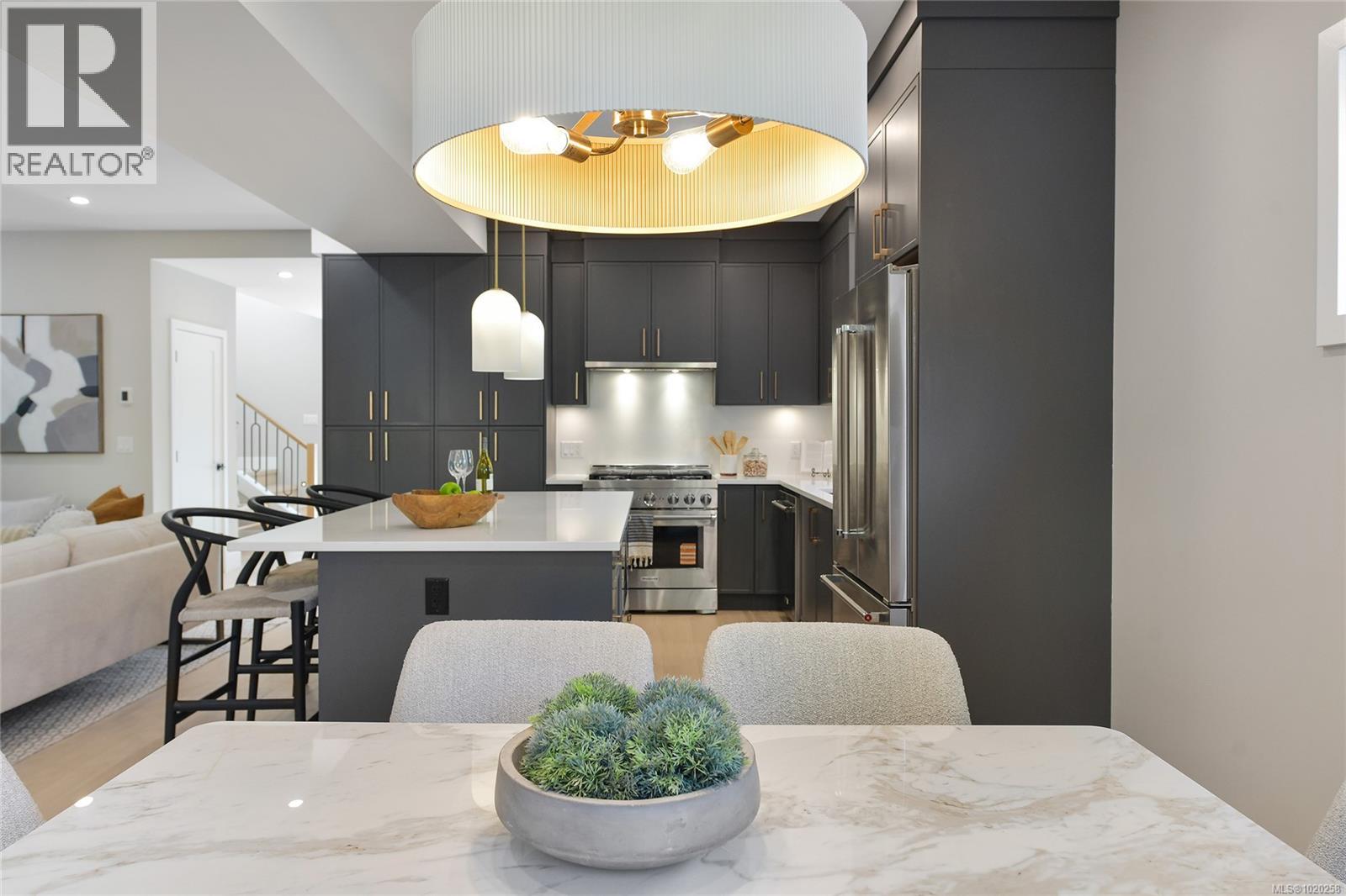 6983 Hagan Rd, Central Saanich