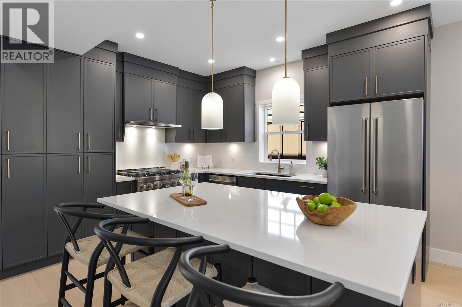 6983 Hagan Rd, Central Saanich