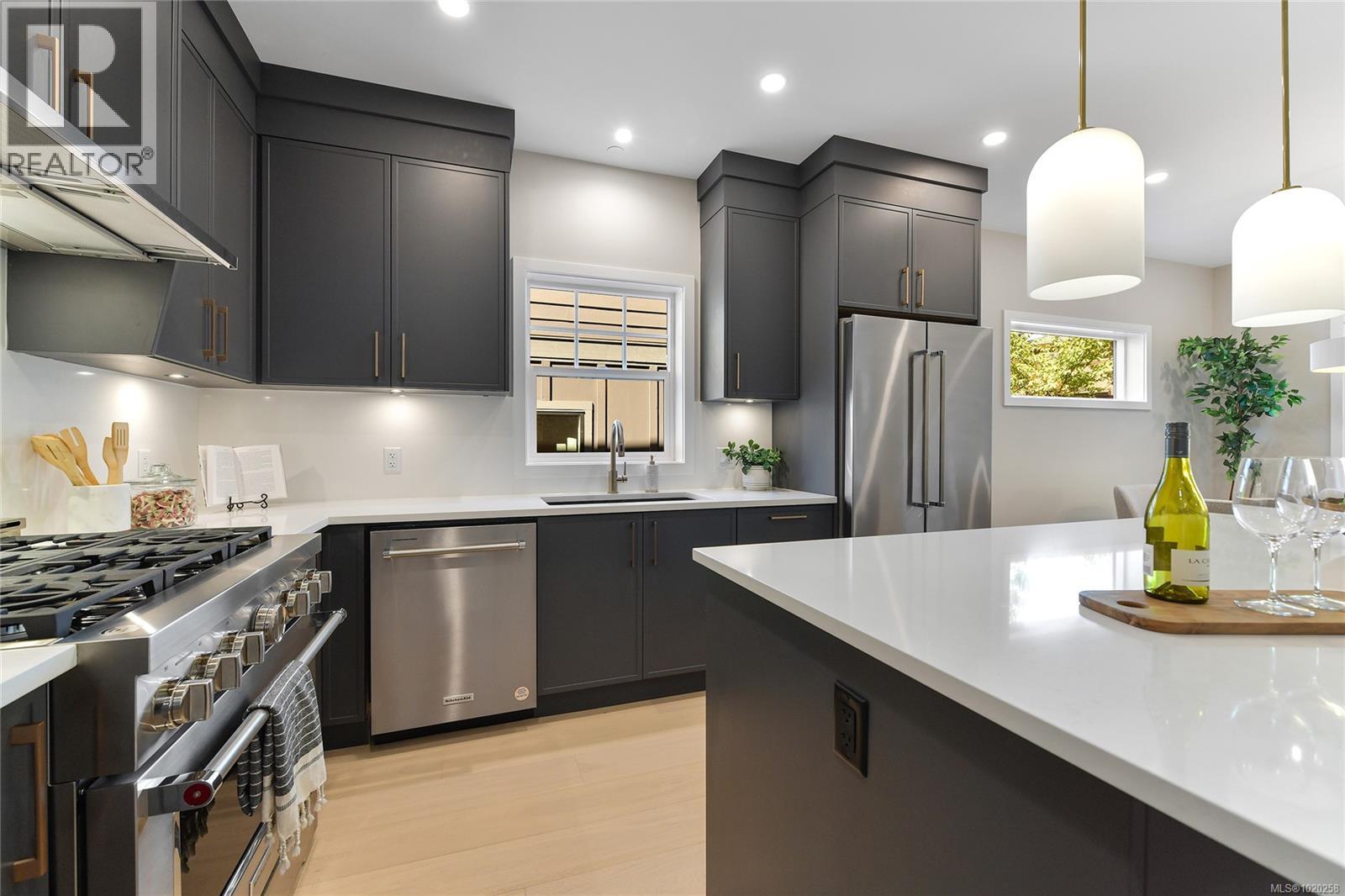 6983 Hagan Rd, Central Saanich