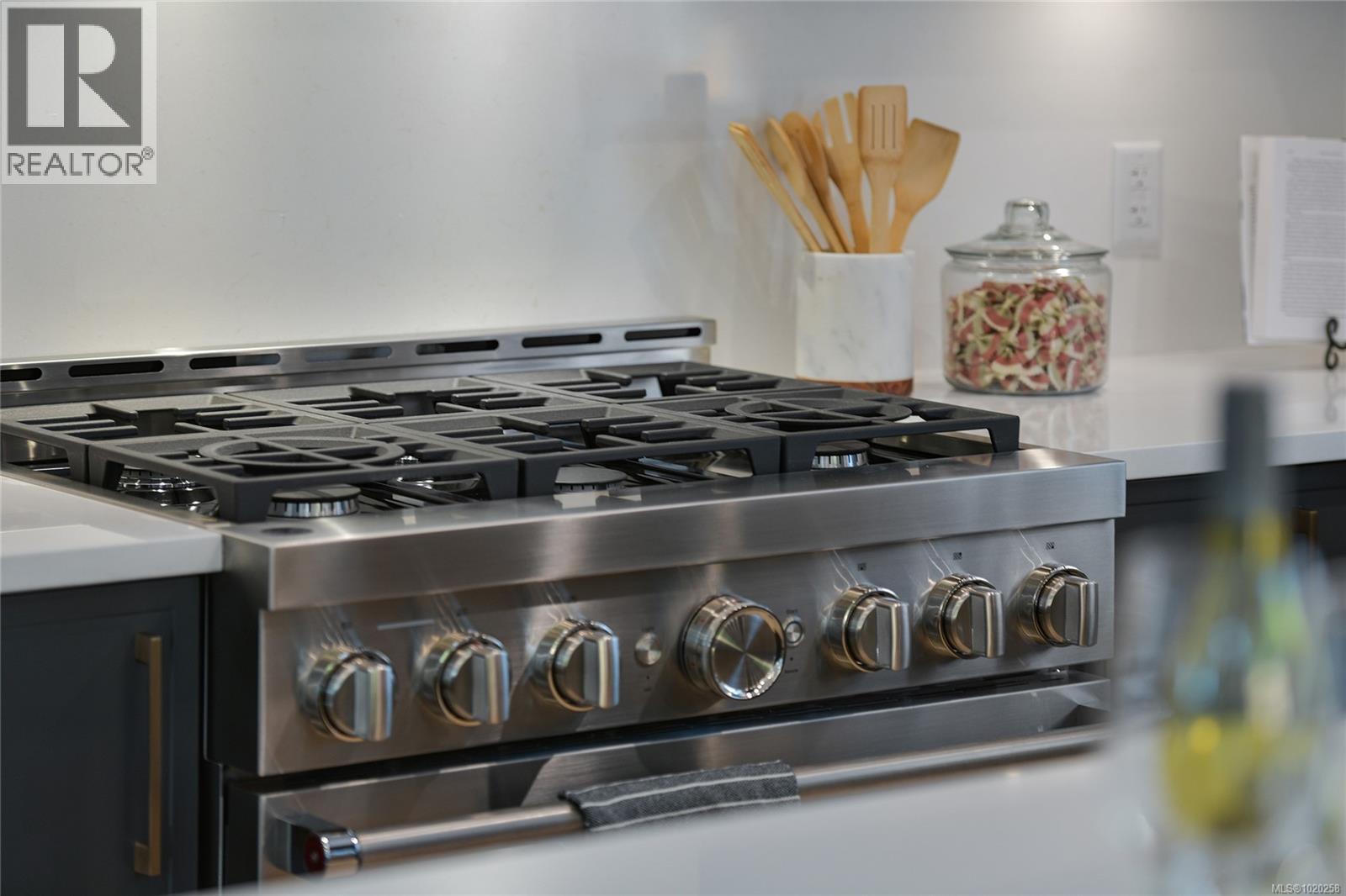 6983 Hagan Rd, Central Saanich